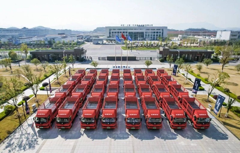 拉图垂直品鉴套装，尽享1855一级名庄的深邃与奢华